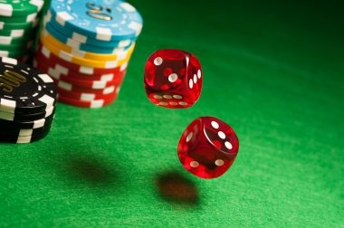 Live Free Bet Blackjack table with dealer and multiple camera angles on mamaslot